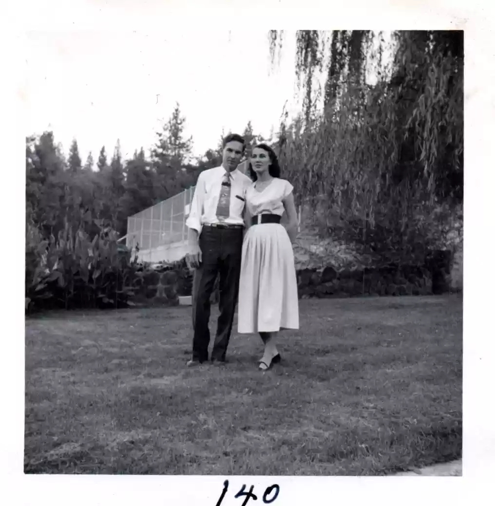 140-Mr. & Mrs. L.L. Hammond, Odessa, Texas